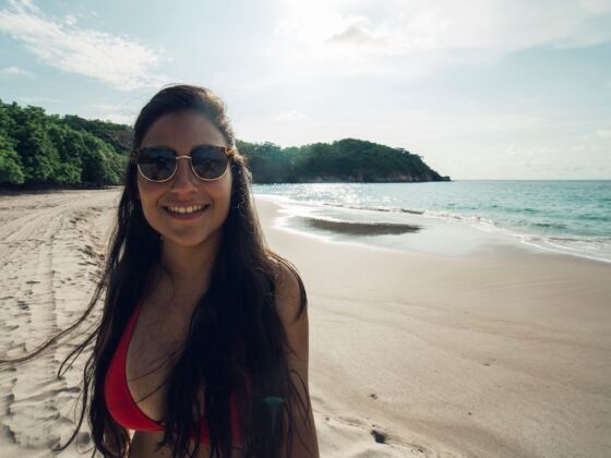 files/Woman-in-Guanacaste-Costa-Rica-beach-expression-560x420.jpg